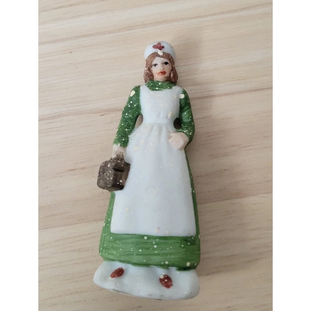 Vtg Dept 56 Ceramic Christmas Village Figurines Tree Wood Chopper Skater‎ Woman